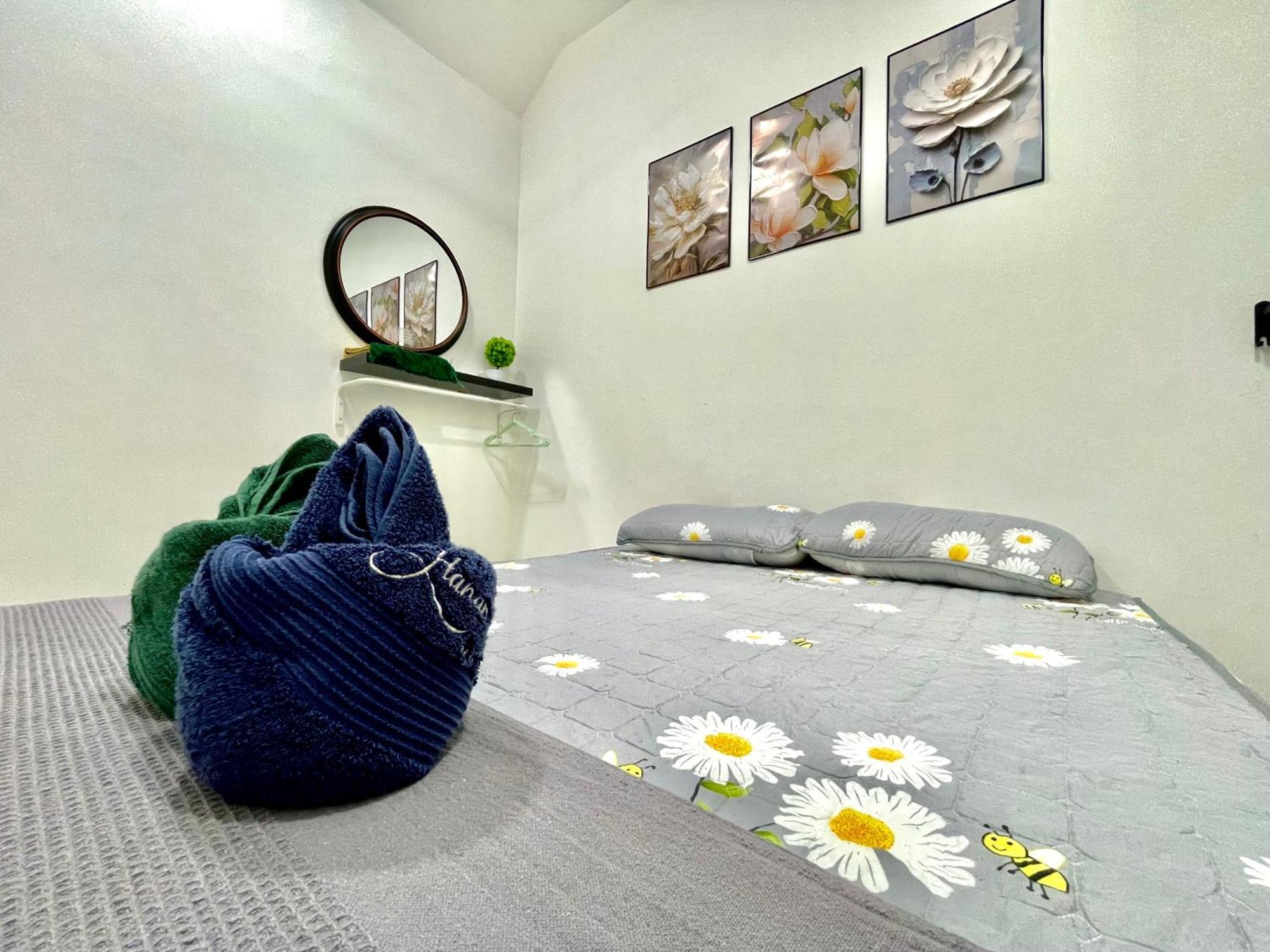 Hanan Homestay Klebang Ipoh With A View Of Mount Korbu, For Musl!M Only!! Exterior foto